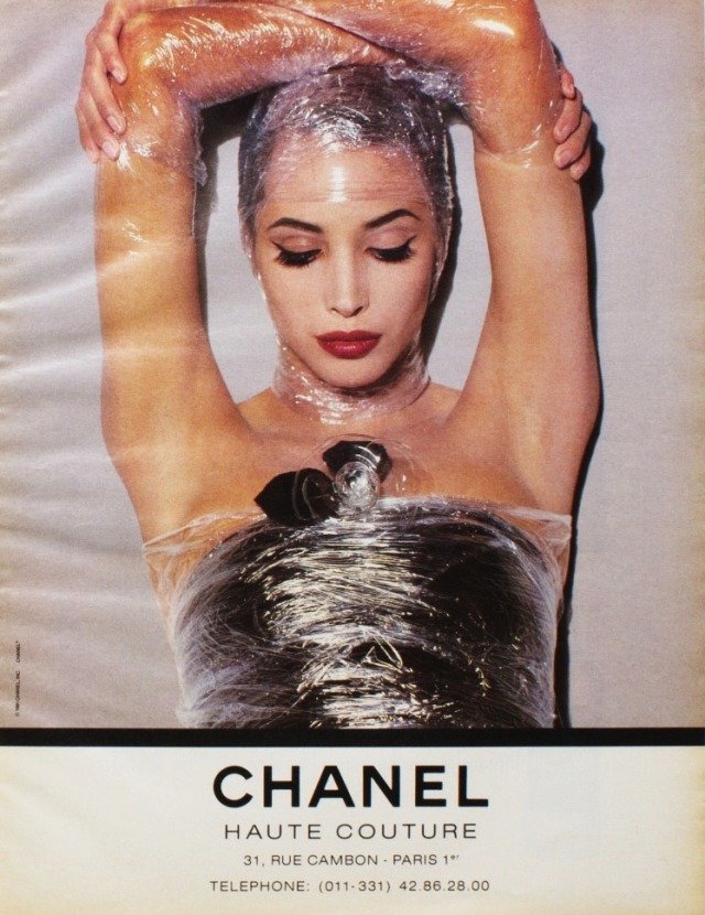 Christy Turlington pour CHANEL Haute Couture, Automne-Hiver 1991 - par Karl Lagerfeld